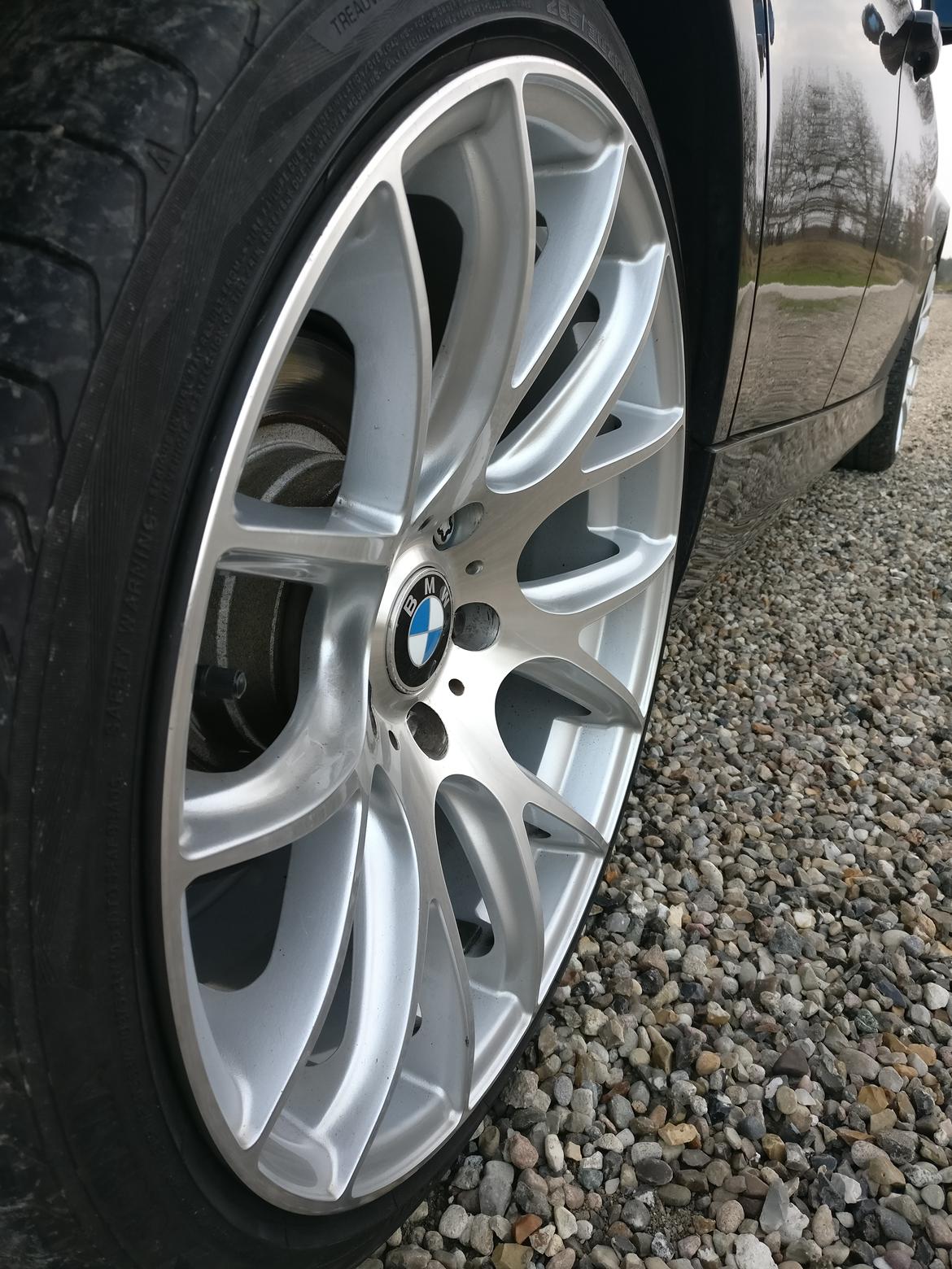 BMW E90 320i billede 5
