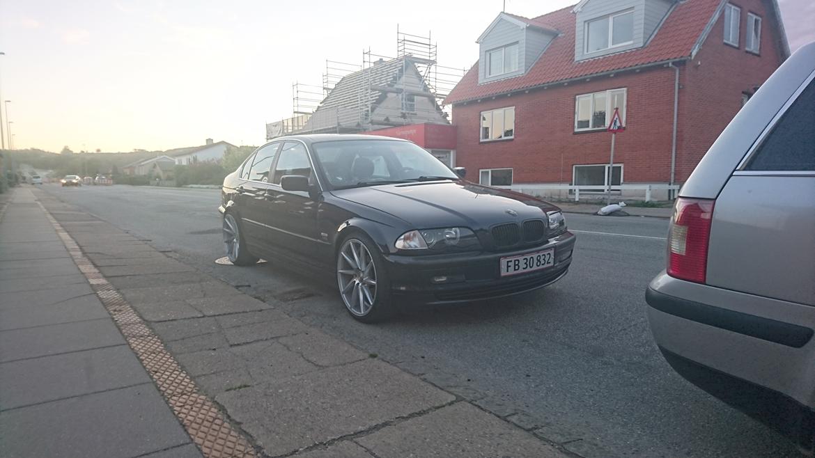 BMW E46 323 billede 4