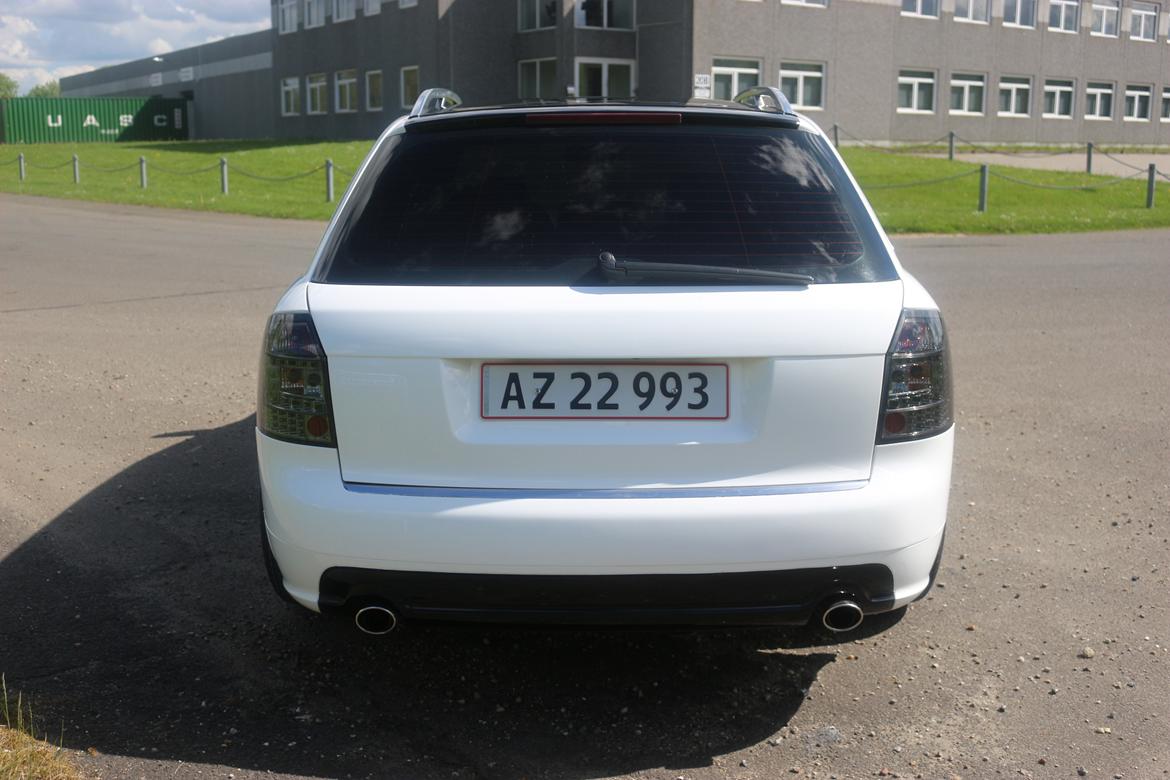 Audi A4 B6 2,4 V6 Avant "TOTALSKADET" billede 8