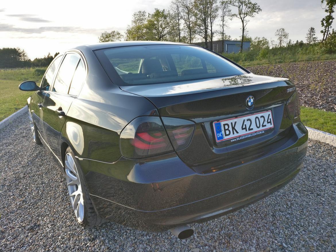 BMW E90 320i billede 12