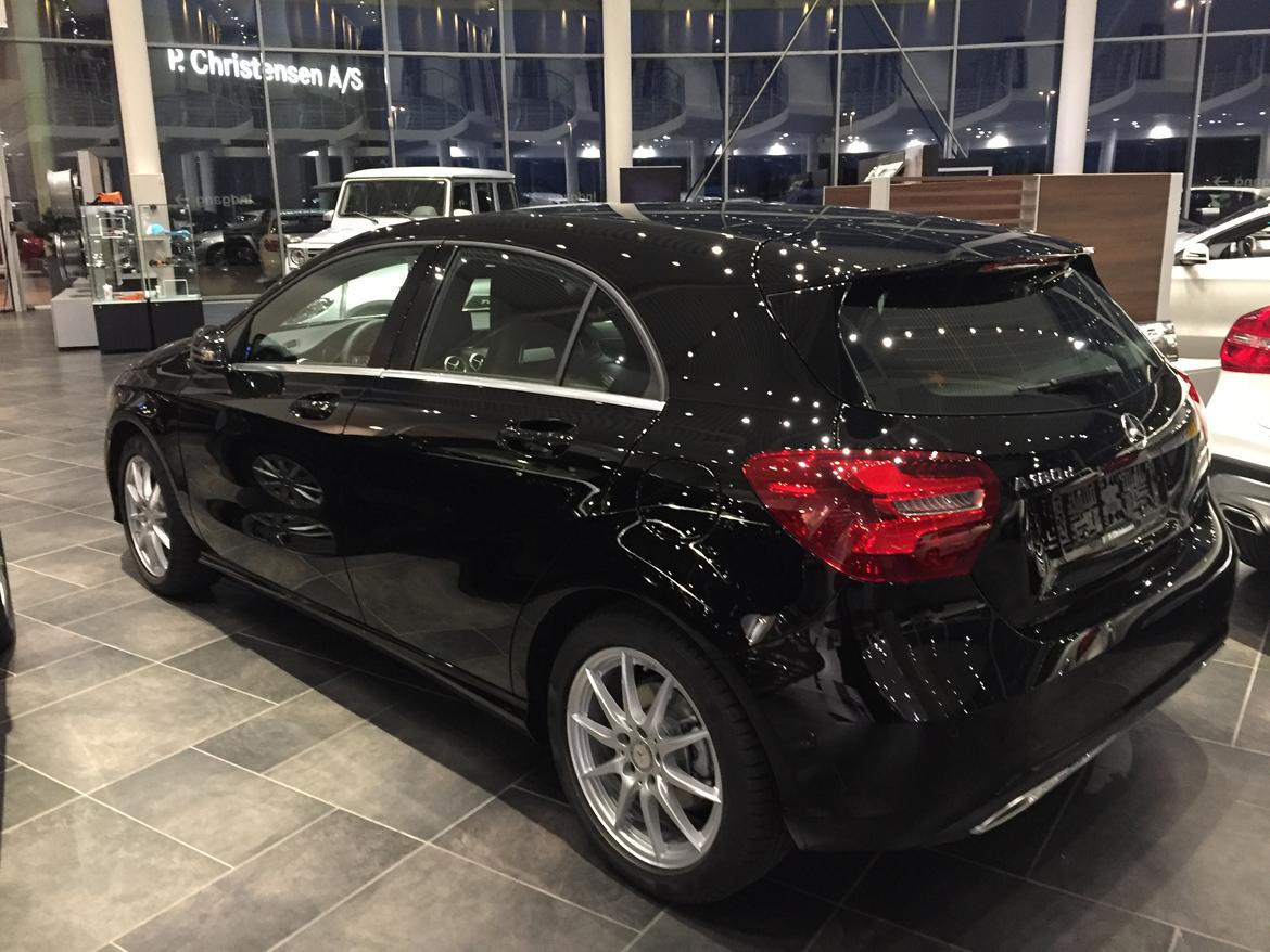 Mercedes Benz A180d Urban Business - Da jeg hentede bilen hos Mercedes :-) billede 19