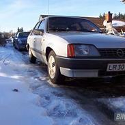 Opel Rekord 2,2i GL