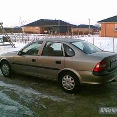 Opel Vectra 1.8 16v GL+