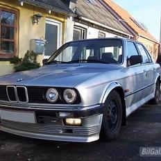 BMW E30 --- SOLGT!