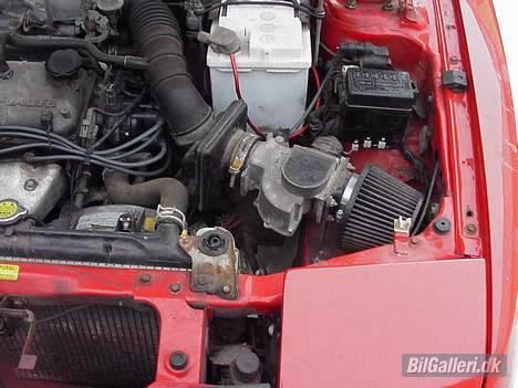 Mazda 323F billede 16