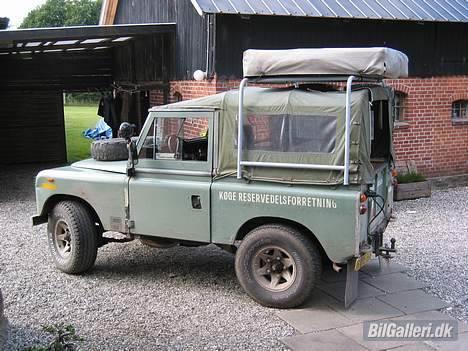 Land Rover Serie III 88" - Så kom tagteltet på, klar til sommerturen billede 6