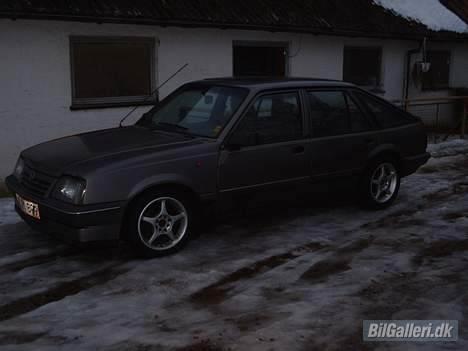 Opel ASCONA 2,0 i 8V. solgt. billede 3