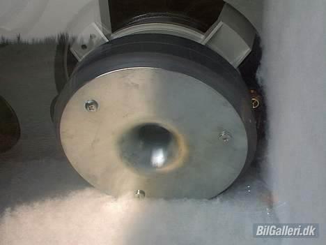 VW Caravelle *VMax* - DLS UR12 billede 14