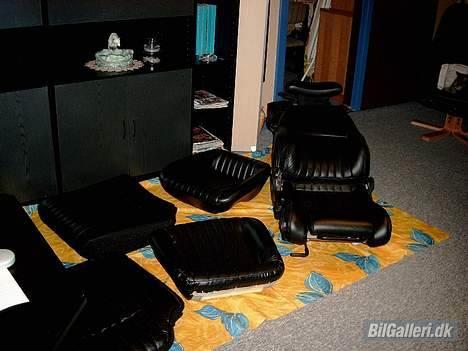 Pontiac Trans Am GTA Special E. - Købte læderstue hos Osbyskrotten, så de fik lige en gang opfarvning og læderbehandling, og så var de så gode som nye. billede 13