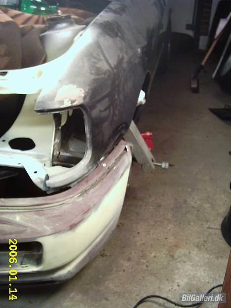 Ford Sierra Sapphire GT - Igang med at rulle forskærme.. billede 19