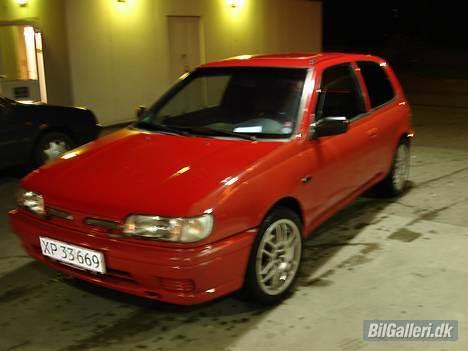 Nissan Sunny Lx. K "SOLGT" billede 1