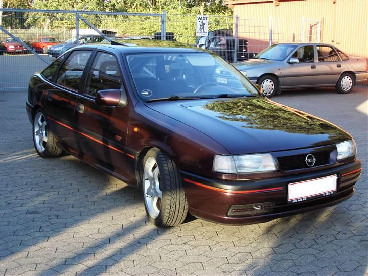 Opel     Vectra 2.0 16V GT billede 2