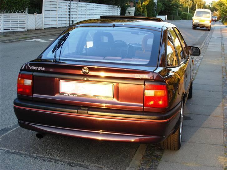 Opel     Vectra 2.0 16V GT billede 4