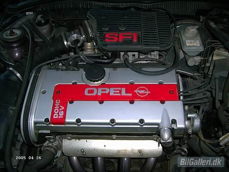 Opel     Vectra 2.0 16V GT billede 5