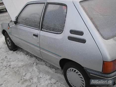 Peugeot 205 [SOLGT] billede 3