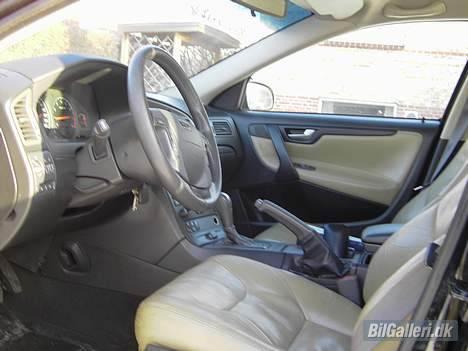 Volvo V70 2,4 TURBO - Mmm.. lækker kabine :) billede 5