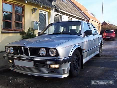 BMW E30 --- SOLGT! billede 2