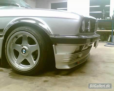BMW E30 --- SOLGT! billede 7