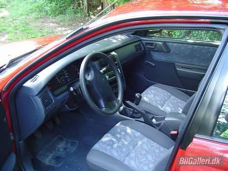 Toyota Carina E billede 3