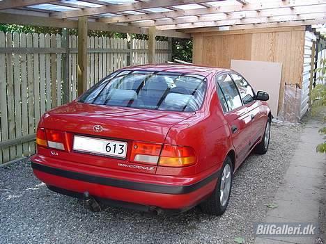 Toyota Carina E billede 10
