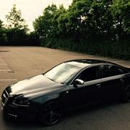 Audi A6 2.4 V6