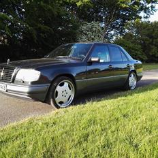 Mercedes Benz 300E solgt