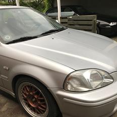 Honda civic 1.4 i S (Solgt)