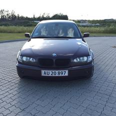 BMW 320i 2.2 (solgt)
