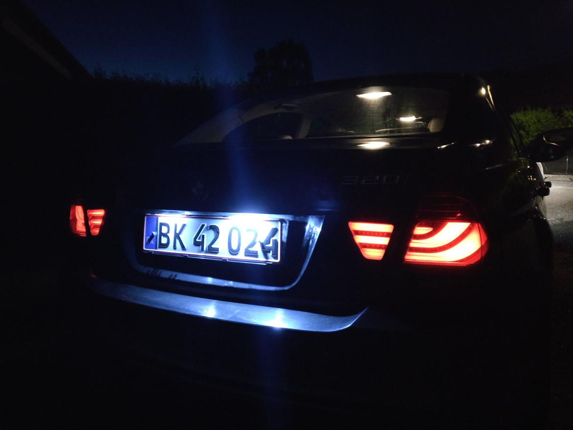 BMW E90 320i billede 15
