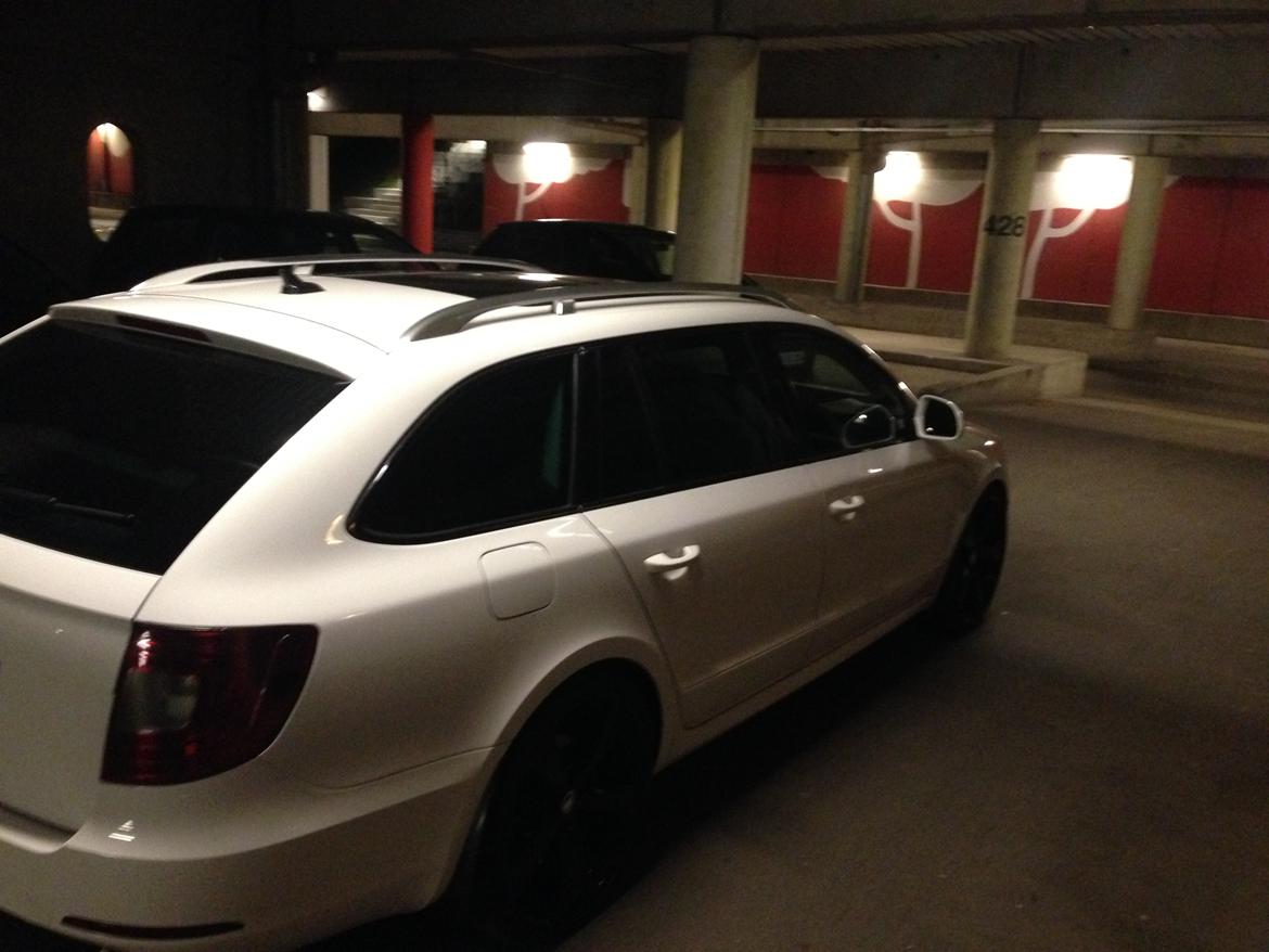 Skoda superb combi elegance billede 1