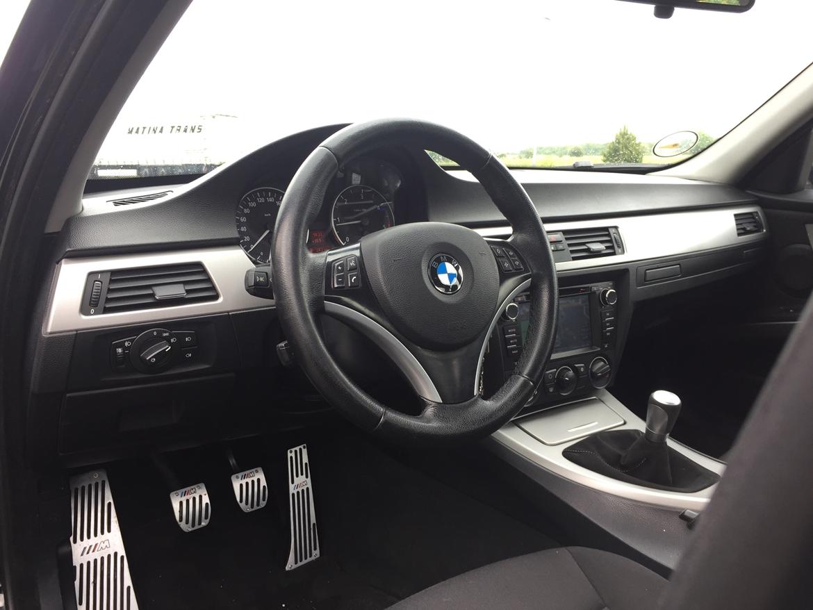 BMW E90 320d billede 8
