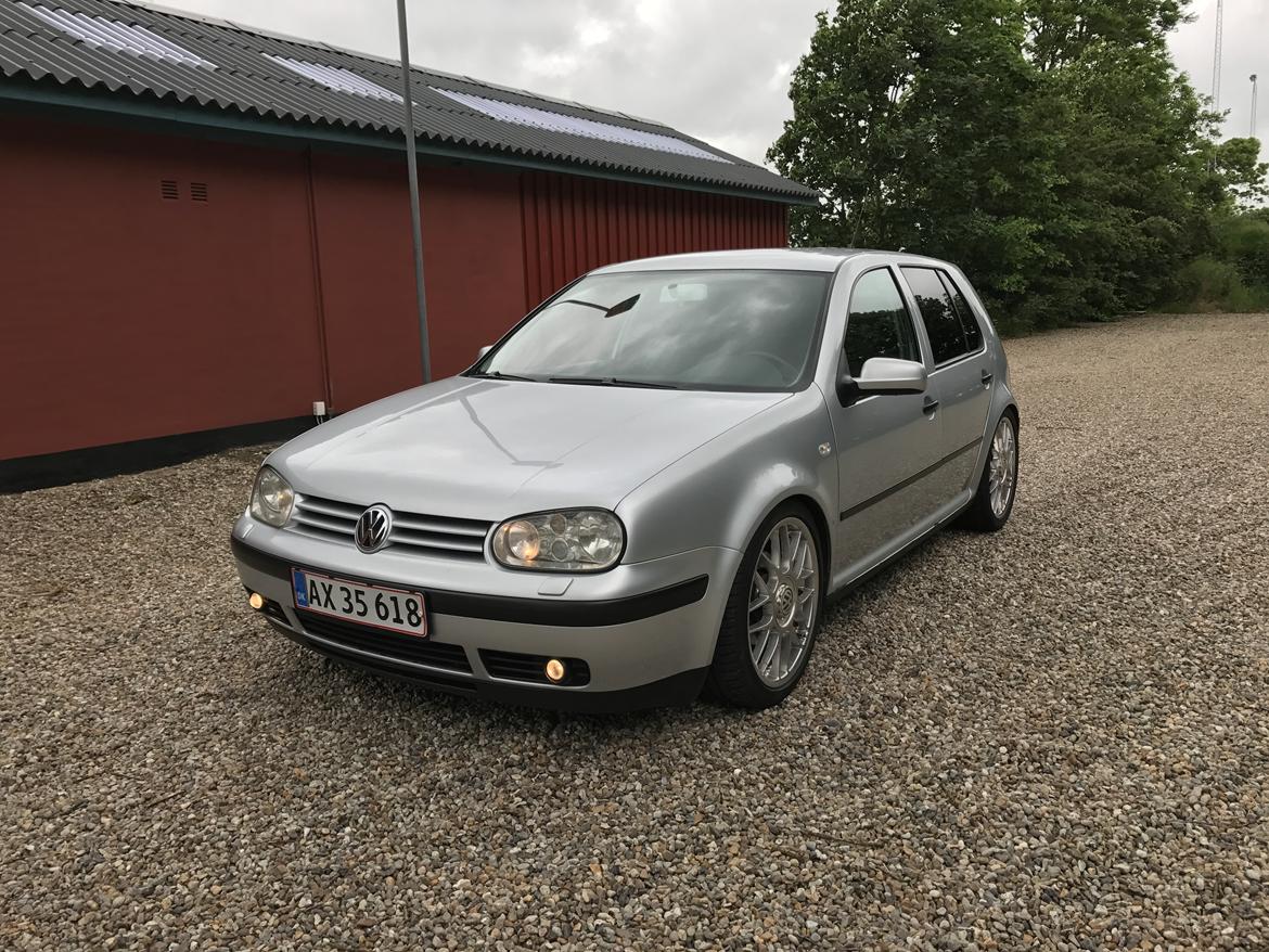 VW Golf 4 1,9 TDI  SOLGT billede 1