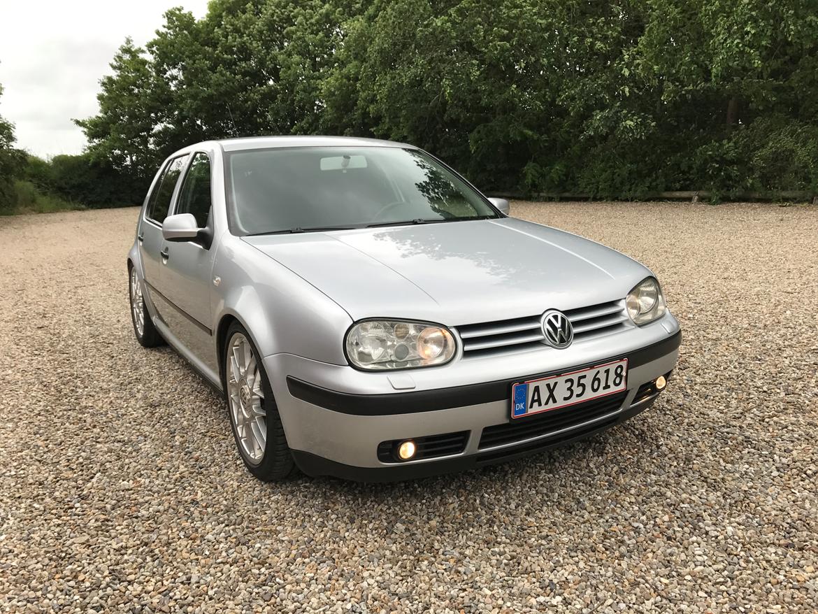 VW Golf 4 1,9 TDI  SOLGT billede 2