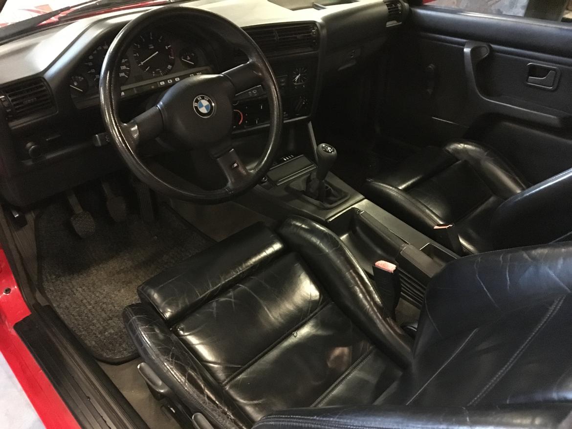 BMW E30 320i billede 8