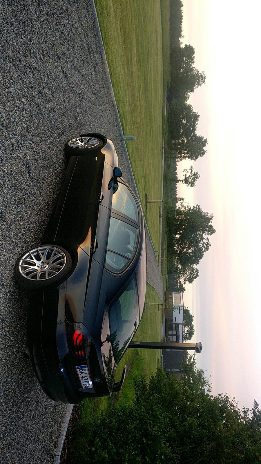 BMW E90 320i billede 17