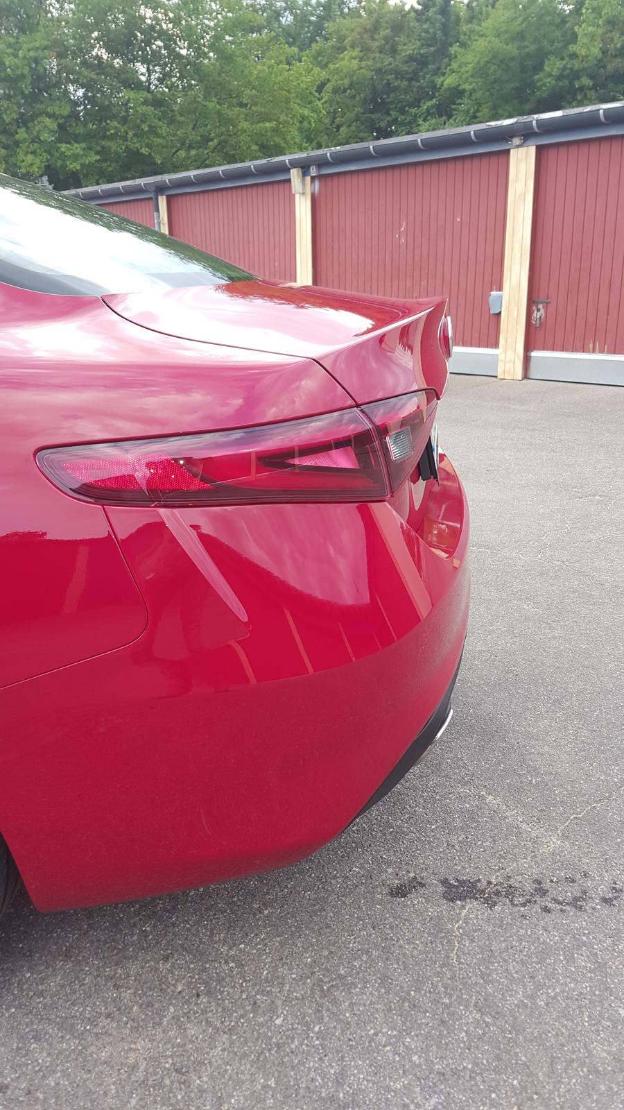 Alfa Romeo Giulia Super - Den lille "anderumpe" støbt ind i karrosseriet. billede 10