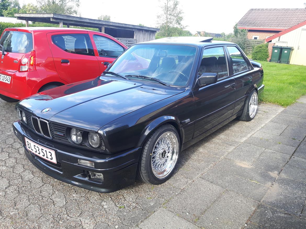 BMW BMW E30 320i Spjældhuse ///M-Tech 2 billede 4