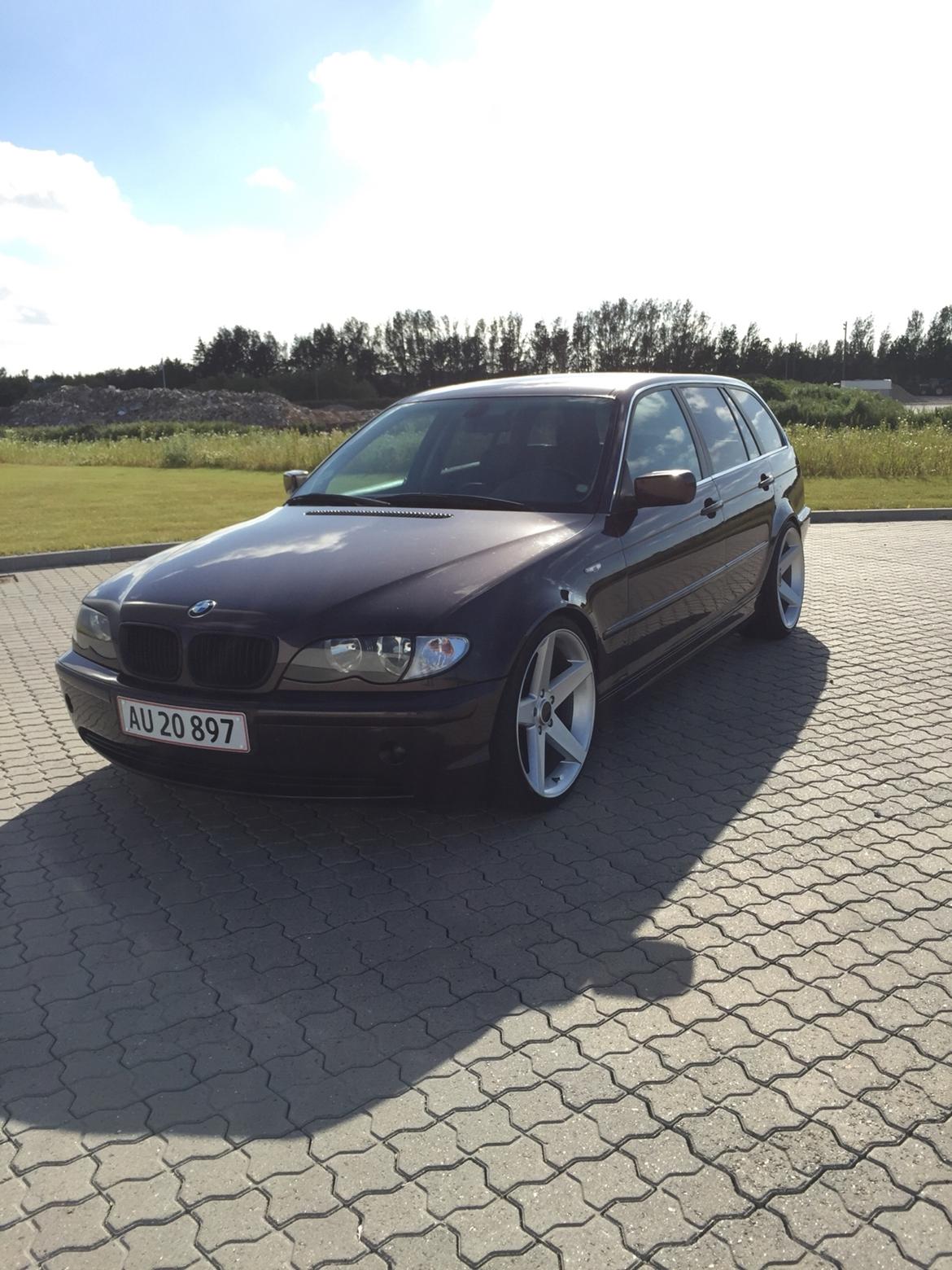BMW 320i 2.2 (solgt) billede 1
