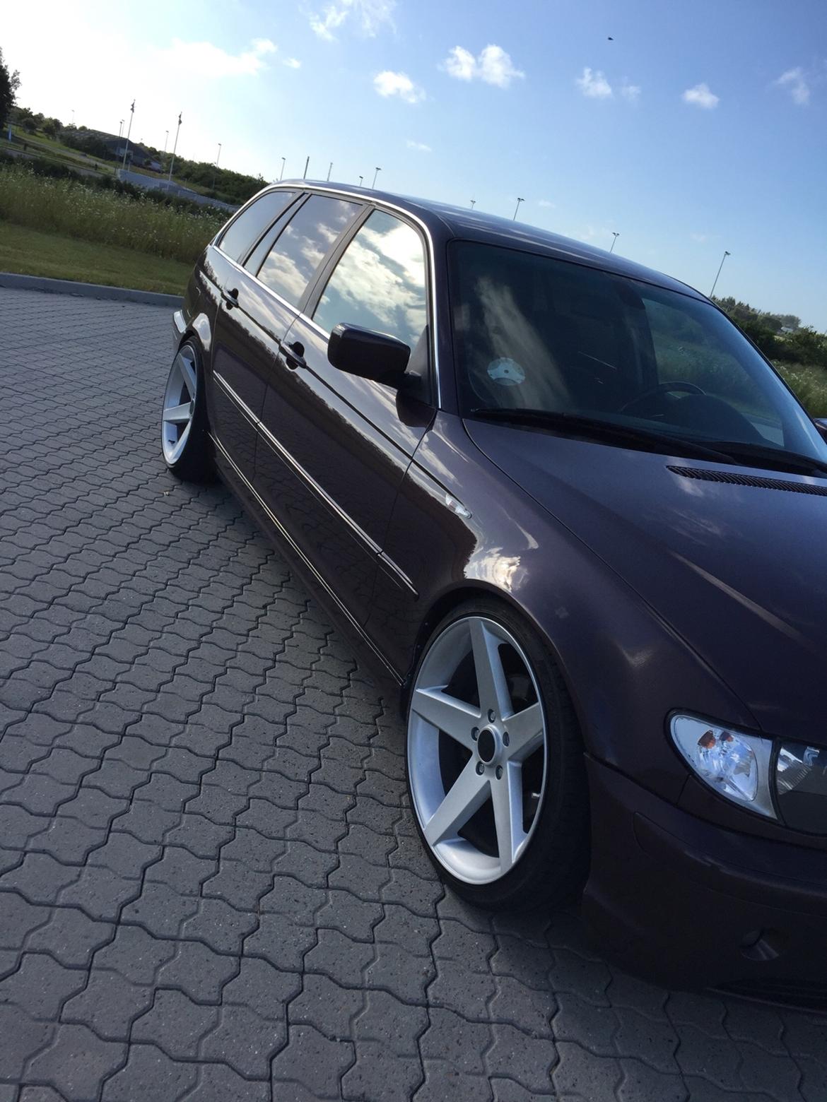 BMW 320i 2.2 (solgt) billede 3