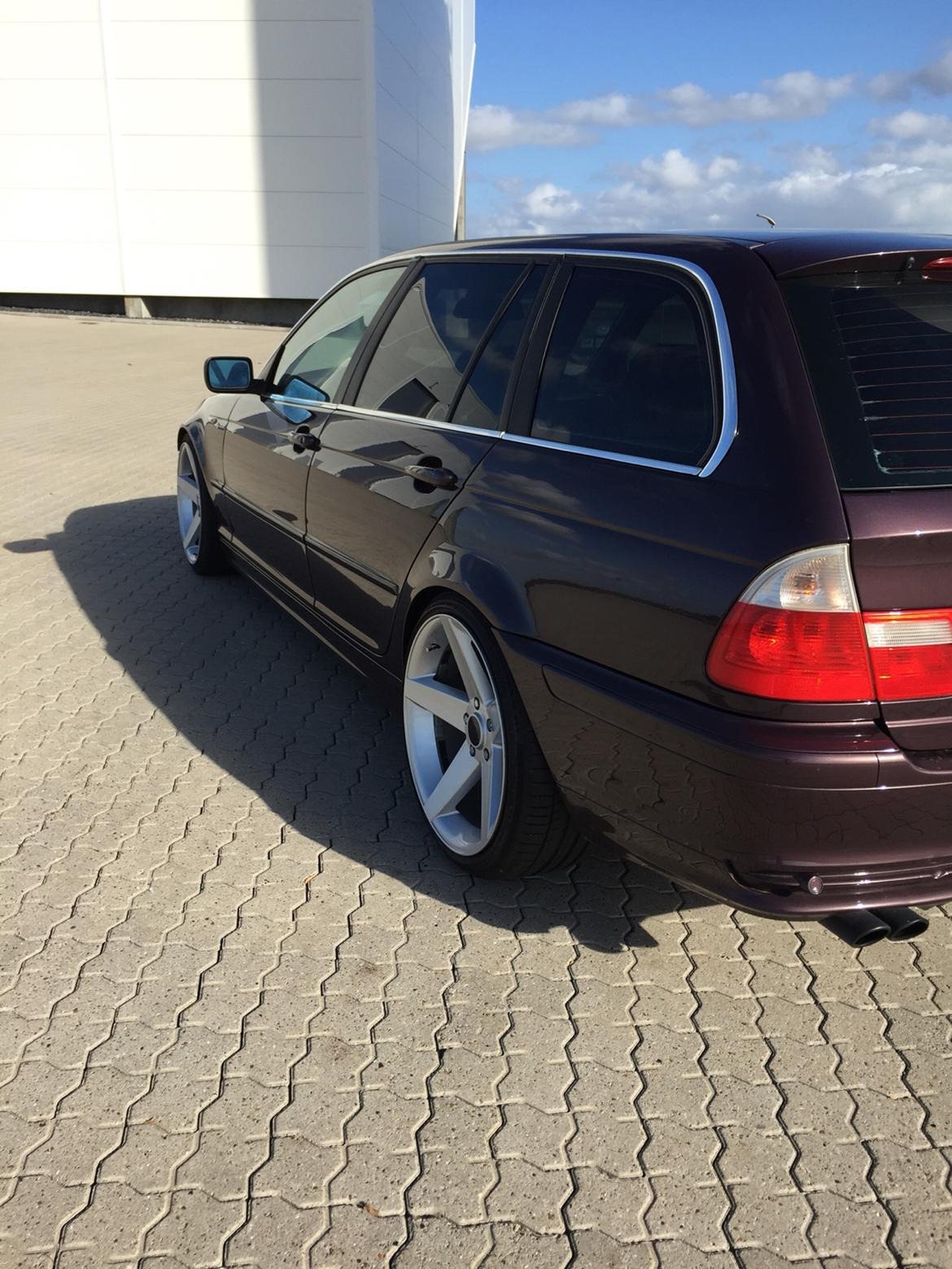 BMW 320i 2.2 (solgt) billede 5