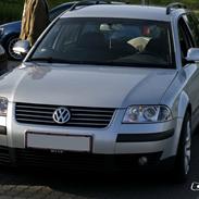 VW Passat 3BG