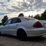 Mercedes Benz E220 CDI