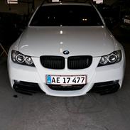 BMW E91 320D 177hk Shadowline M-Tech