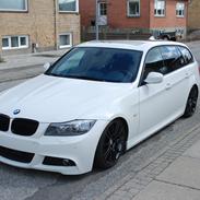 BMW E91 LCI 3.0 Touring M-SPORT EDITION