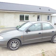 Hyundai Elantra 1,6GL Sedan