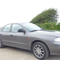 Hyundai Elantra 1,6GL Sedan