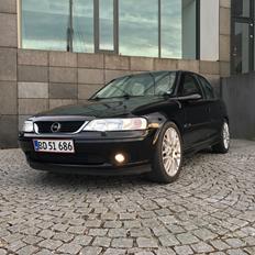 Opel Vectra 2.5 V6 CDX