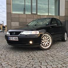 Opel Vectra 2.5 V6 CDX