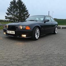 BMW E36 Coupé 328i