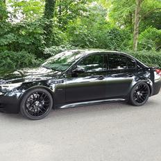 BMW M5 V10